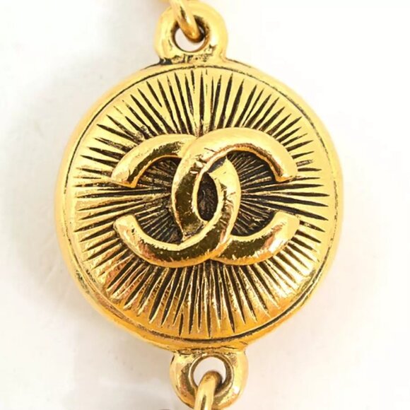 CHANEL CC Logo Round Pendant Necklace 38" Gold Tone Auth - Picture 5 of 14